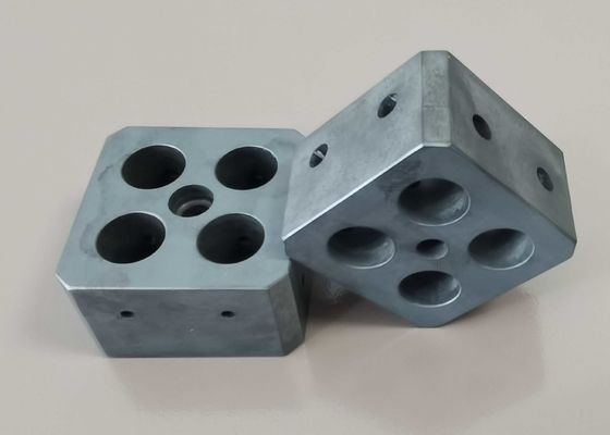 Tegangan Breakdown Keramik Silikon Nitrida SI3N4 Otomotif 20-25KV / mm