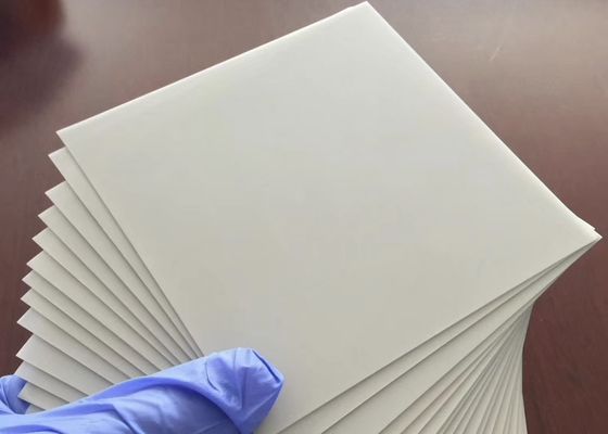 Abu-abu AlN Aluminium Nitrida Keramik Tahan Aus 3,4-3,6g/Cm3