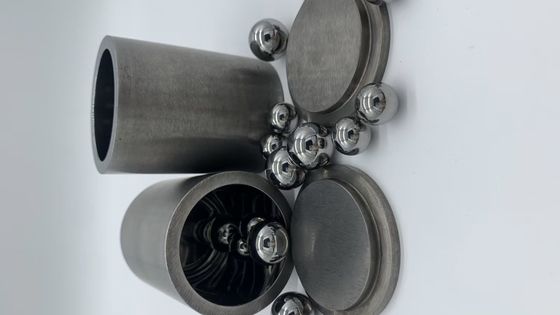 Kekuatan Kompresi Superior Keramik Silicon Nitride Untuk Penggunaan Hitam / Abu-abu Dalam Perangkat Transmisi