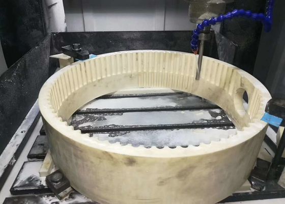 Kekuatan kompresi tinggi hingga 3000 MPa Keramik Alumina Oksida dengan Kekerasan 9 Mohs